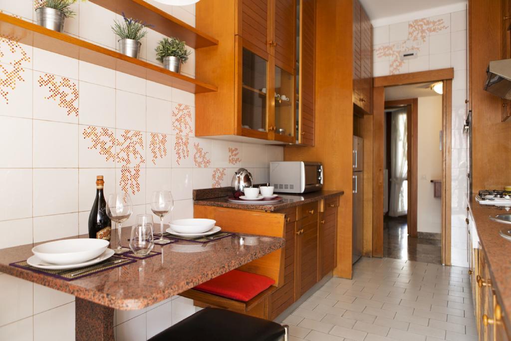 Fiera Monterosa 11 Apartment Milano Rum bild