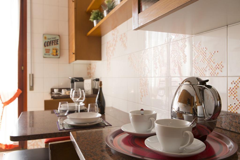 Fiera Monterosa 11 Apartment Milano Rum bild
