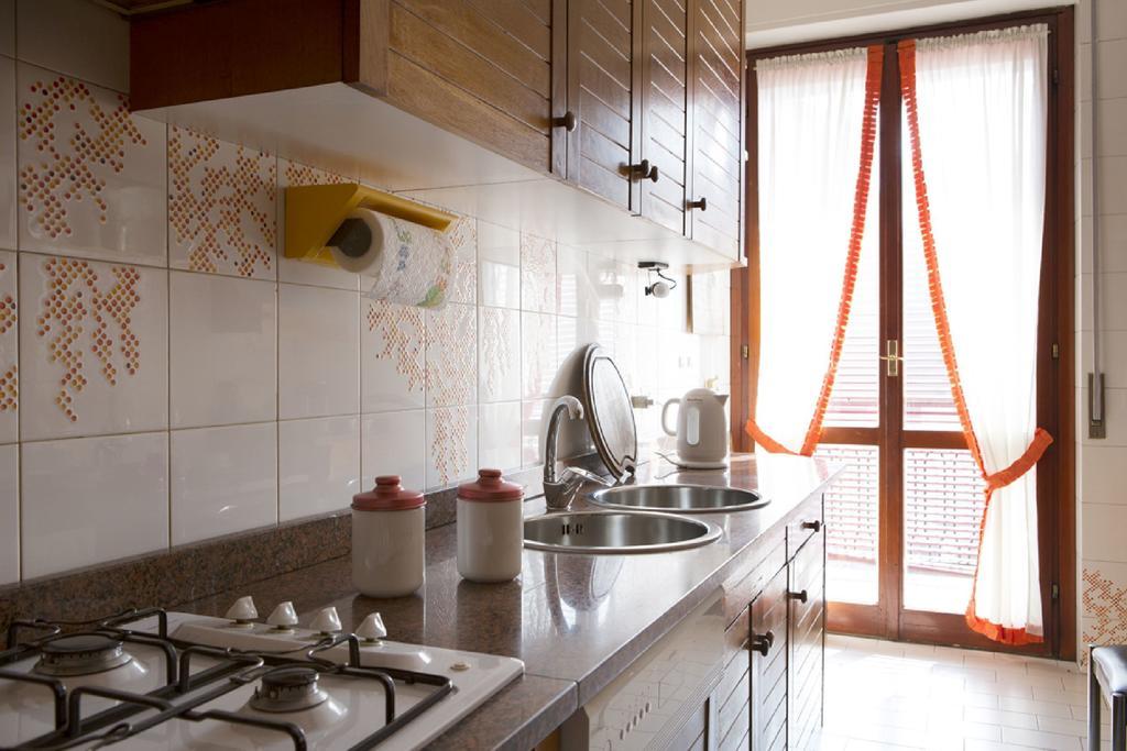 Fiera Monterosa 11 Apartment Milano Rum bild